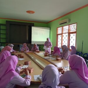 Gabungan Organisasi Wanita (GOW) Kota Metro melaksanakan kegiatan rapat penyusunan program kerja tahun 2023